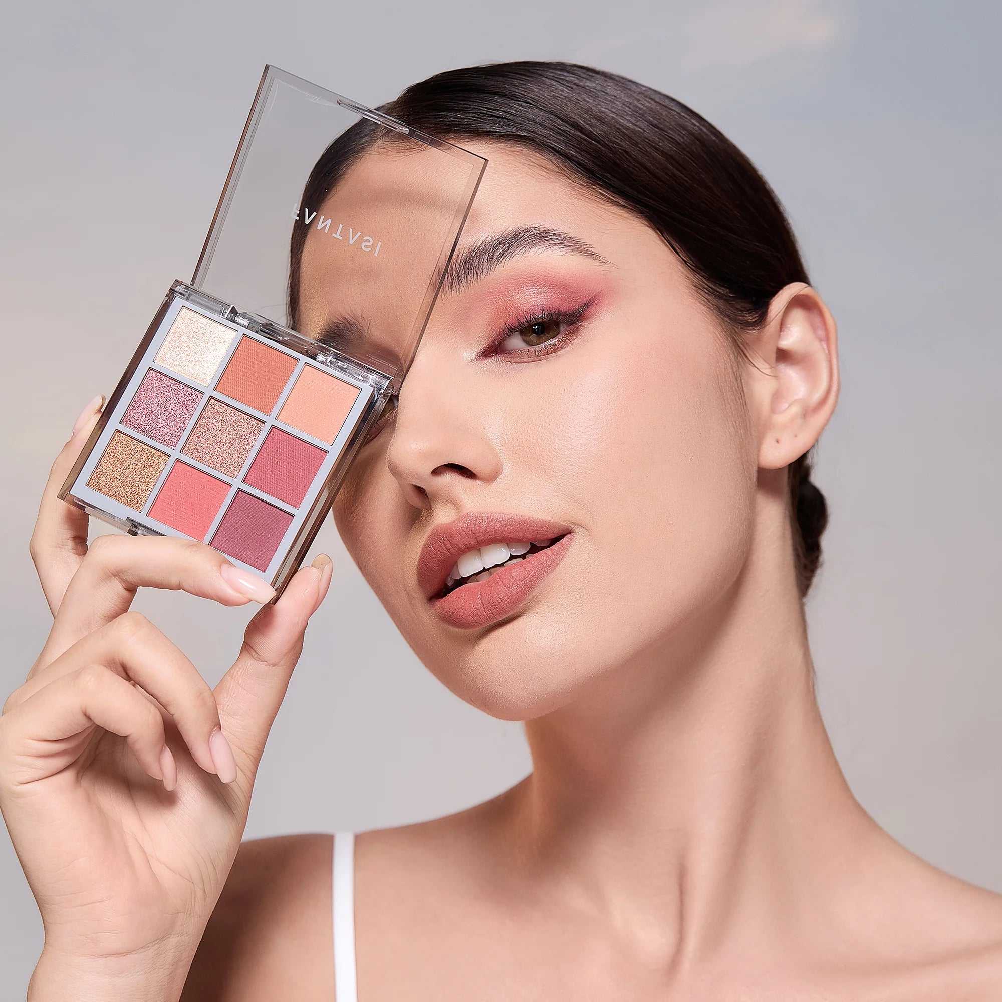 Fantasi Icon Blooming Season Eyeshadow Palette