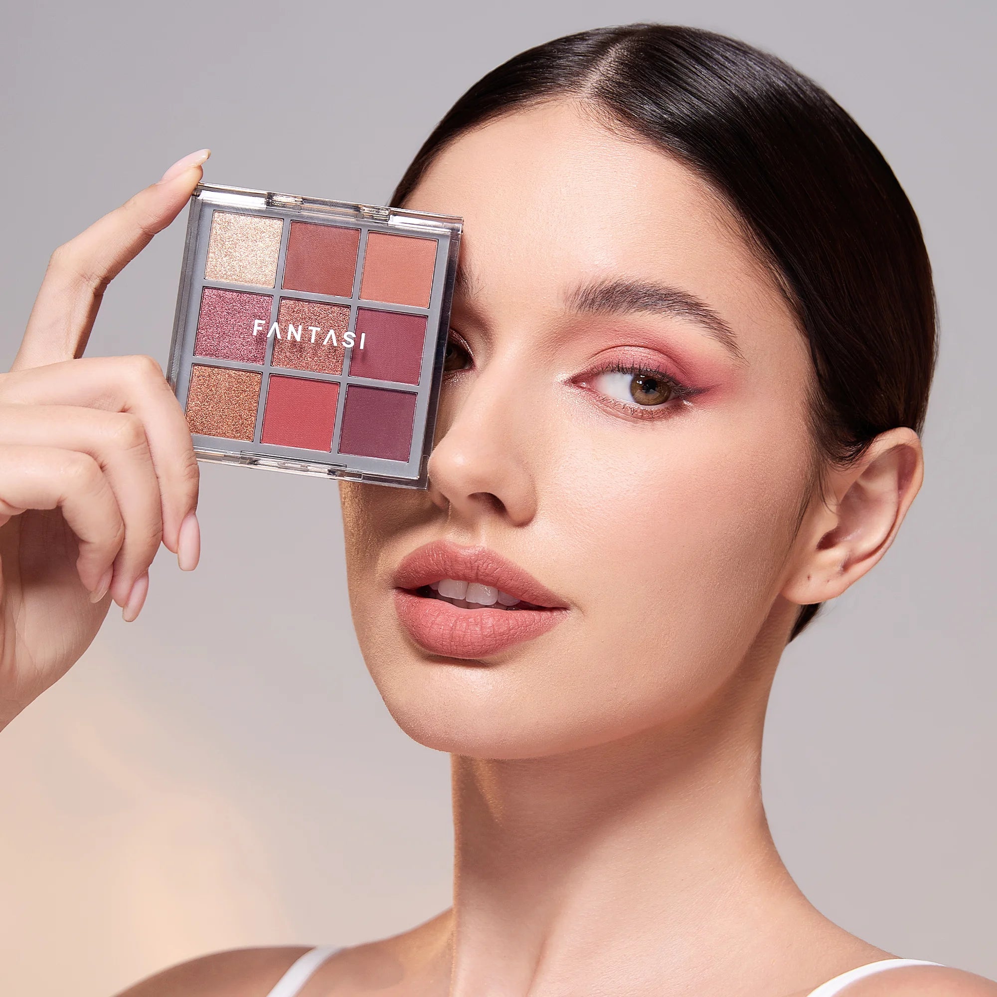 Paleta de sombras de ojos esenciales Fantasies